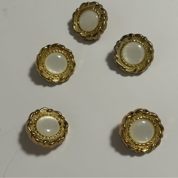 VTG 5 BUTTONS Replacement Hard plastic with shank from the dress pictured EUC - Picture 3 of 11